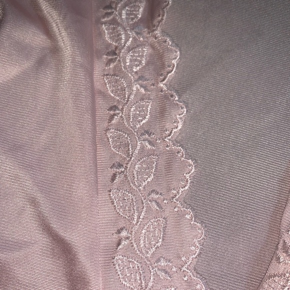 v i n t a g e :: Silky Embroidered Satin Nylon Nightgown Floral Robe Slip - Picture 9 of 14